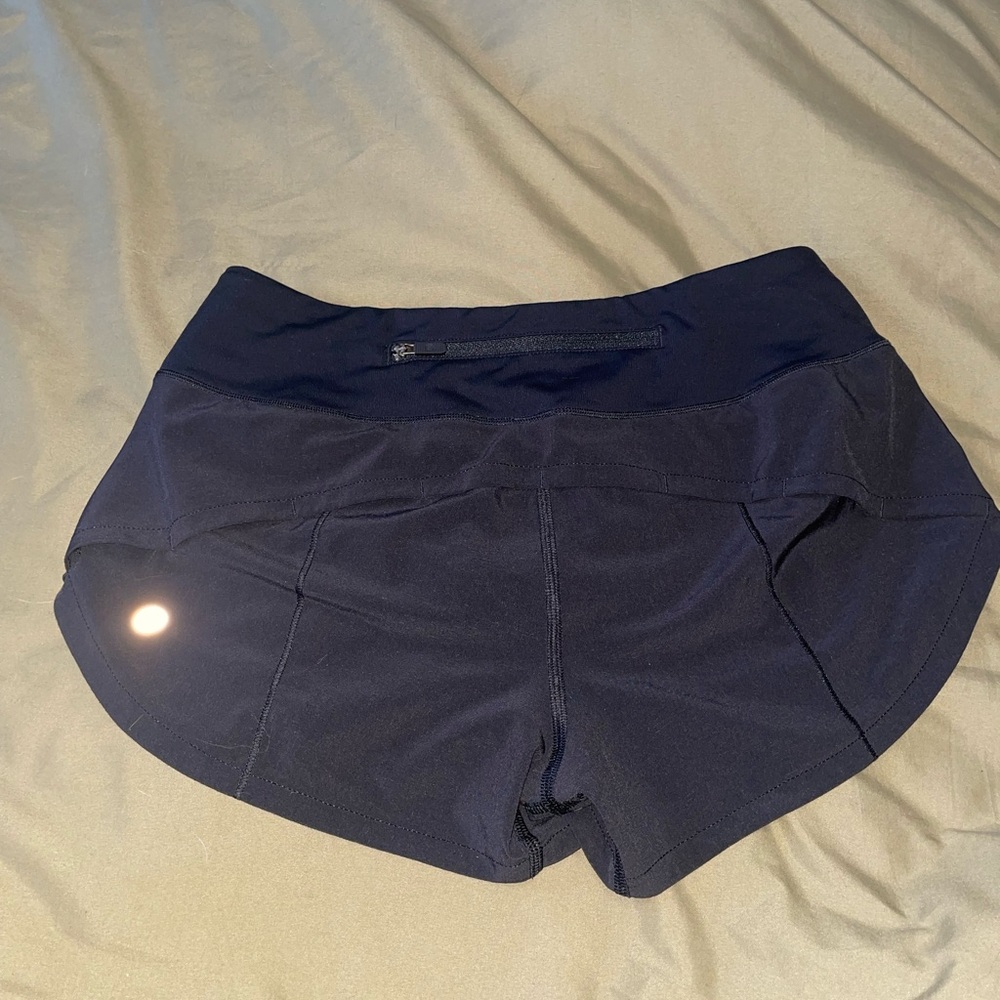 Lulu lemon shorts sz 4